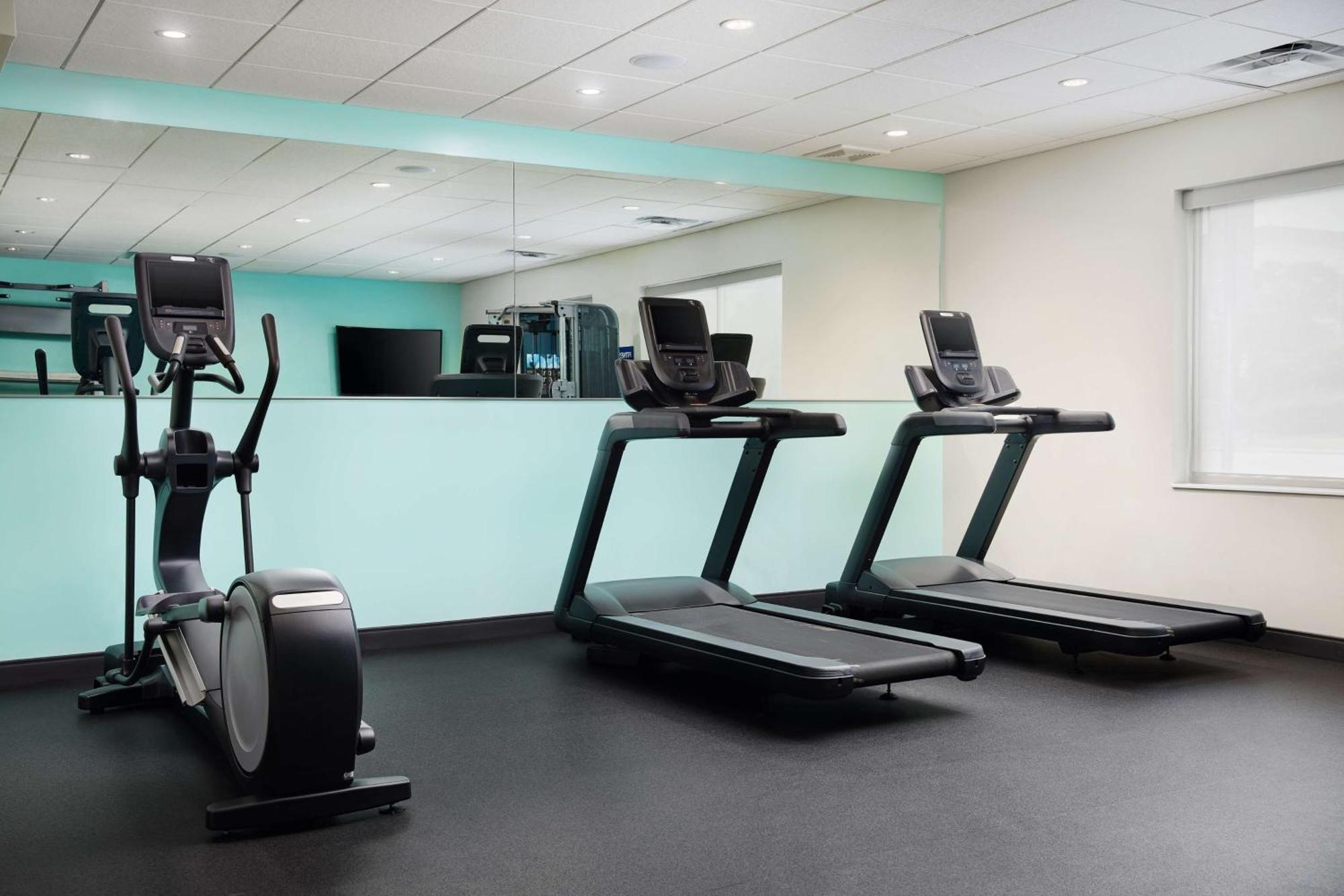 Tru By Hilton Charleston Airport 3*